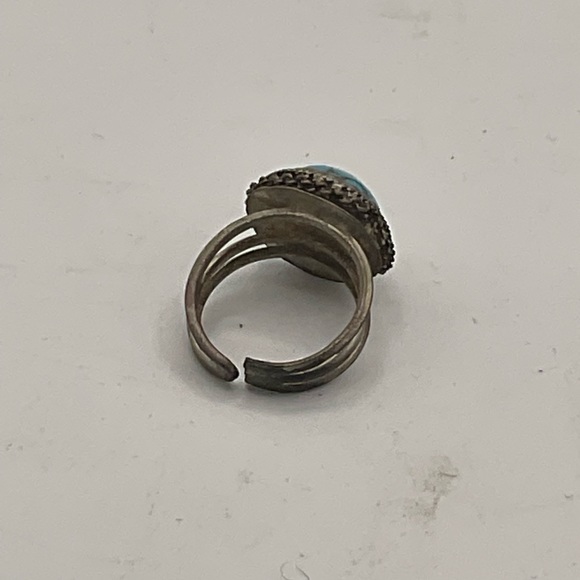 “VINTAGE TURQUOISE RING”. Southwestern Silver Turquoise Ring. - Picture 7 of 9